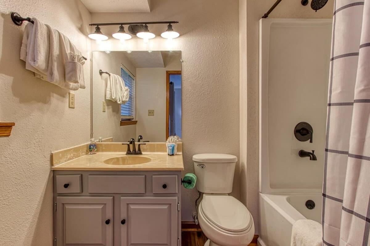 Pinecrest Townhomes-1King-2Queen Unit-Renovated 鸽子谷 外观 照片