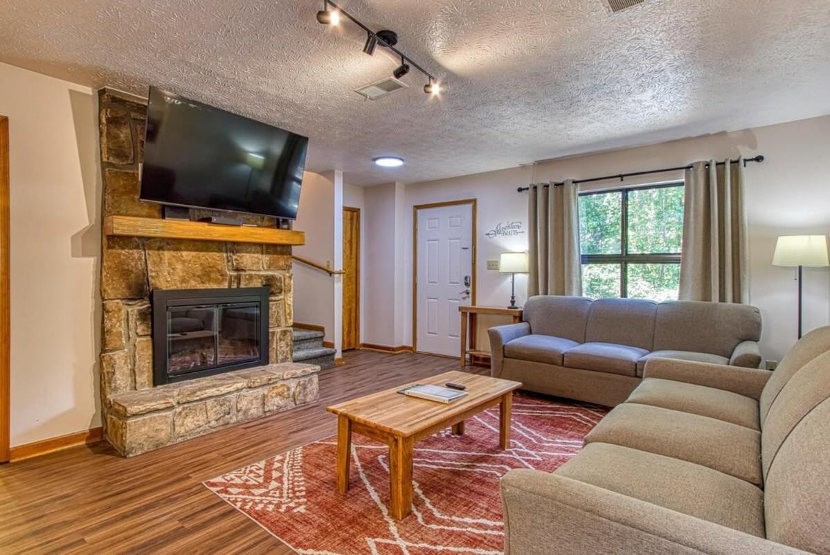 Pinecrest Townhomes-1King-2Queen Unit-Renovated 鸽子谷 外观 照片