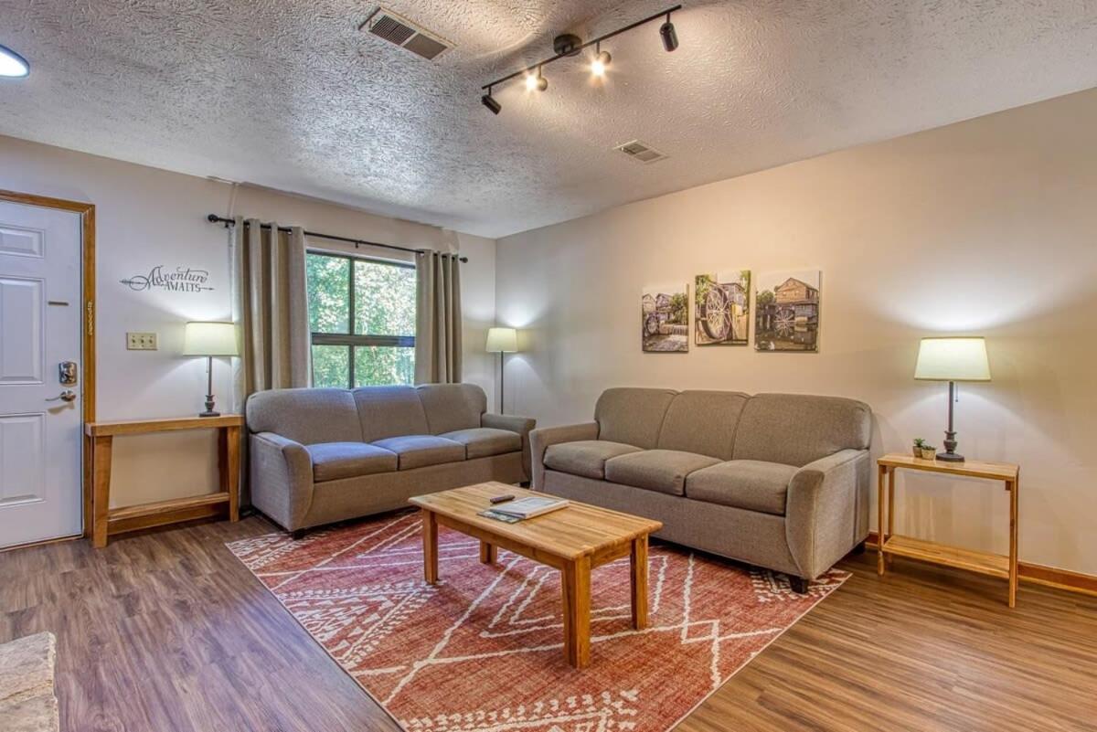 Pinecrest Townhomes-1King-2Queen Unit-Renovated 鸽子谷 外观 照片