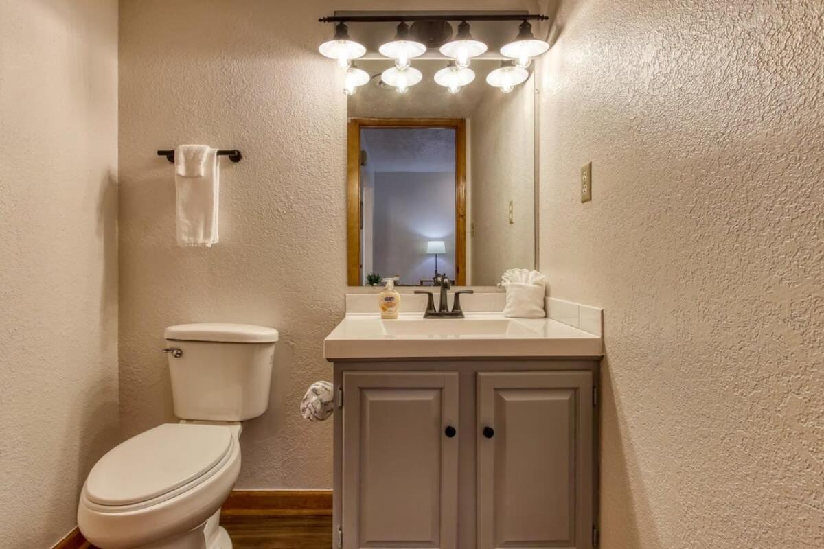 Pinecrest Townhomes-1King-2Queen Unit-Renovated 鸽子谷 外观 照片